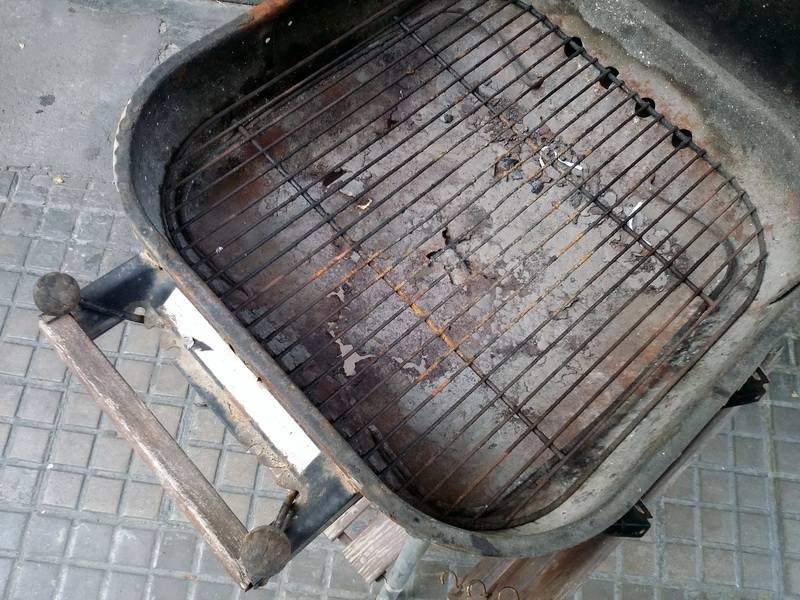 barbacoa oxidada metal 90x45-112x50 (20eu.) 1u